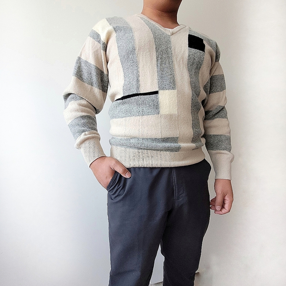 Vintage Pringle of Scotland V-Neck Lambswool Sweater